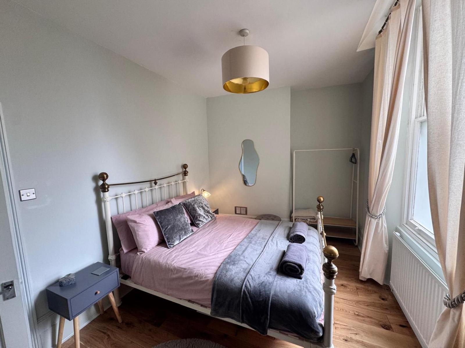 Newly Refurbished - Seascape Retreat Apartment